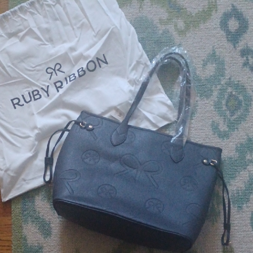 New Ruby Ribbon Elegant Black Tote Purse